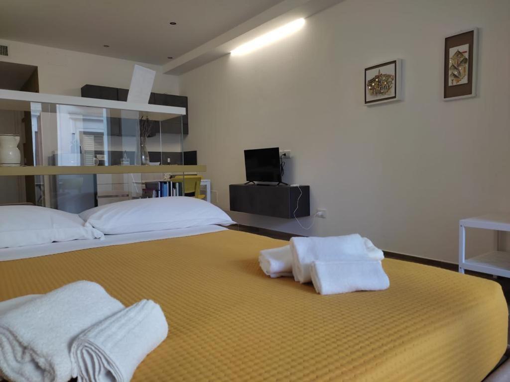 Domus13-With Private Parking Appartement Bari Buitenkant foto