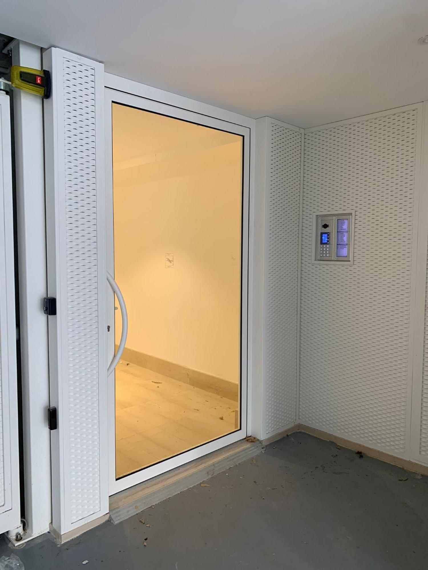 Domus13-With Private Parking Appartement Bari Buitenkant foto
