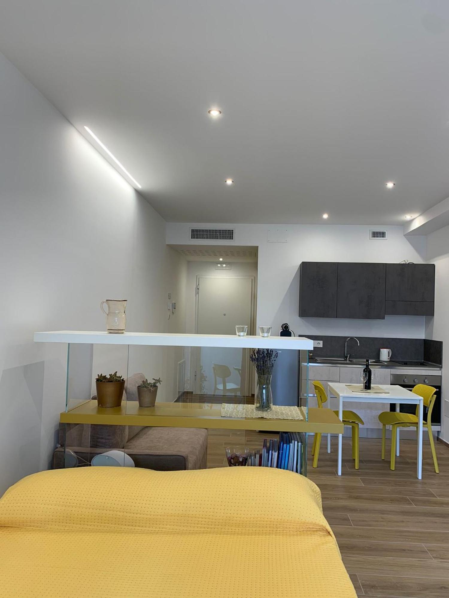 Domus13-With Private Parking Appartement Bari Buitenkant foto