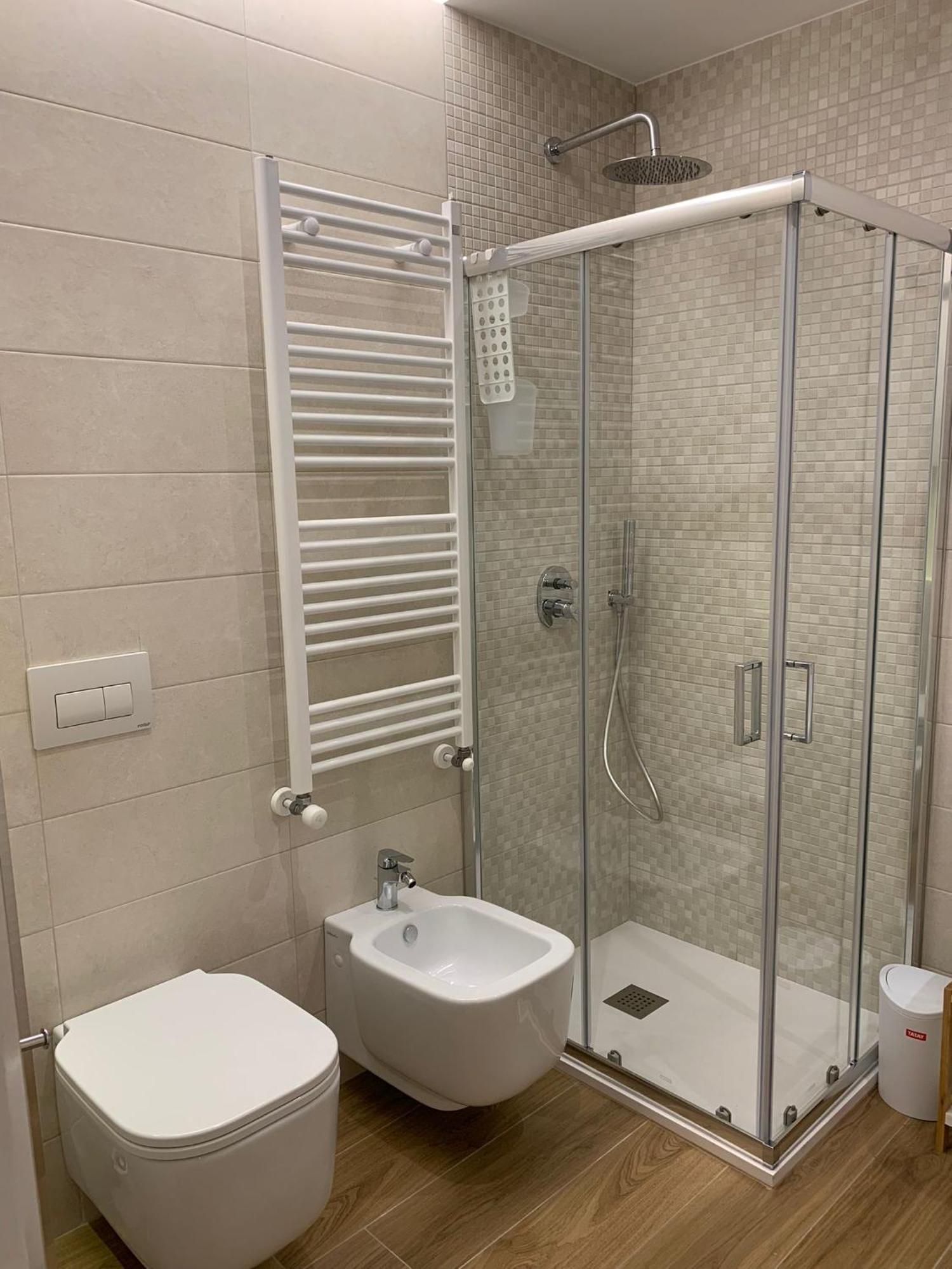 Domus13-With Private Parking Appartement Bari Buitenkant foto